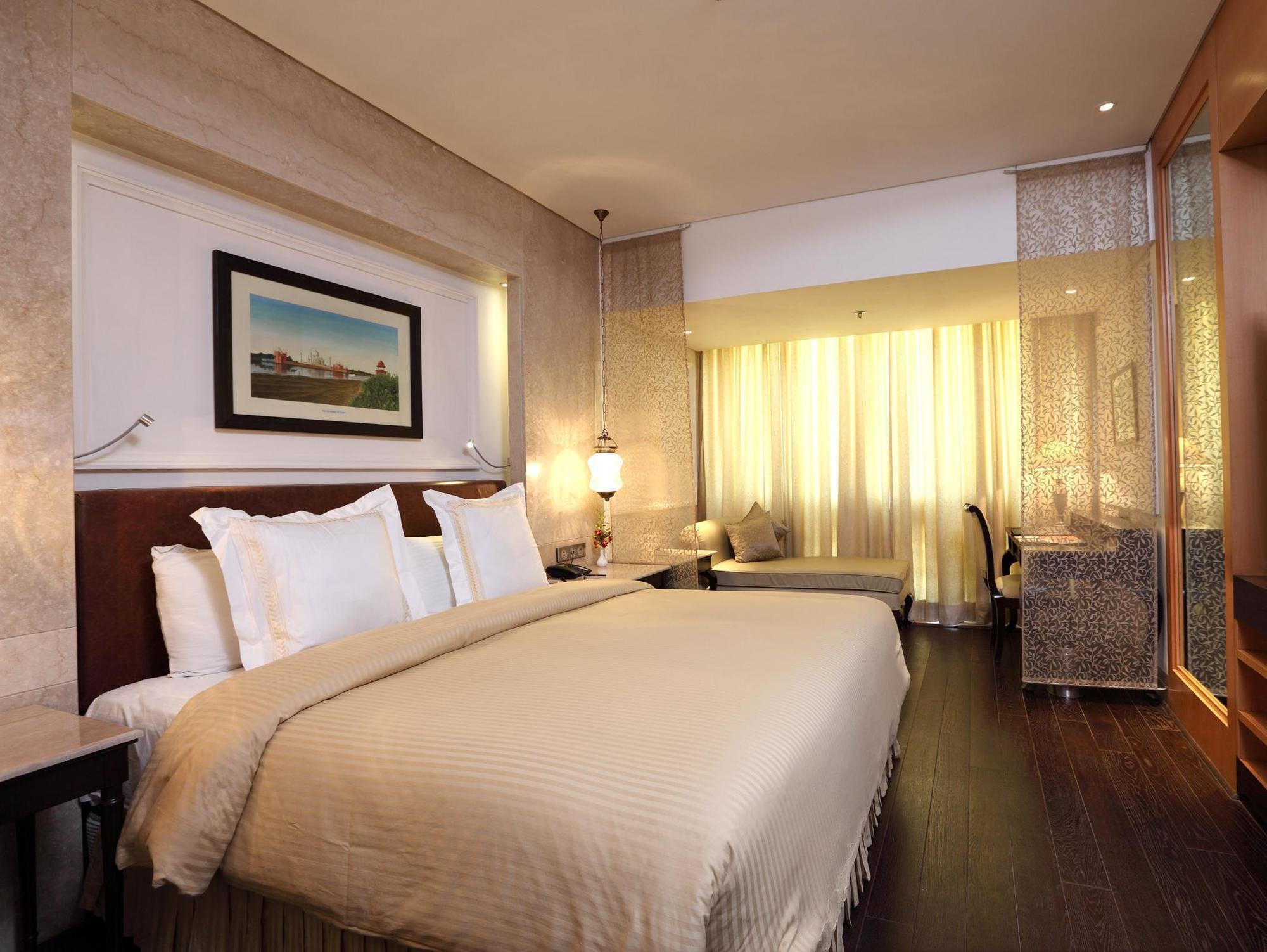 Hotel The Ashok, 5*
